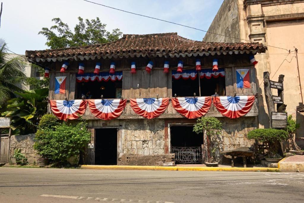 The Henry Hotel Cebu Stadt Exterior foto