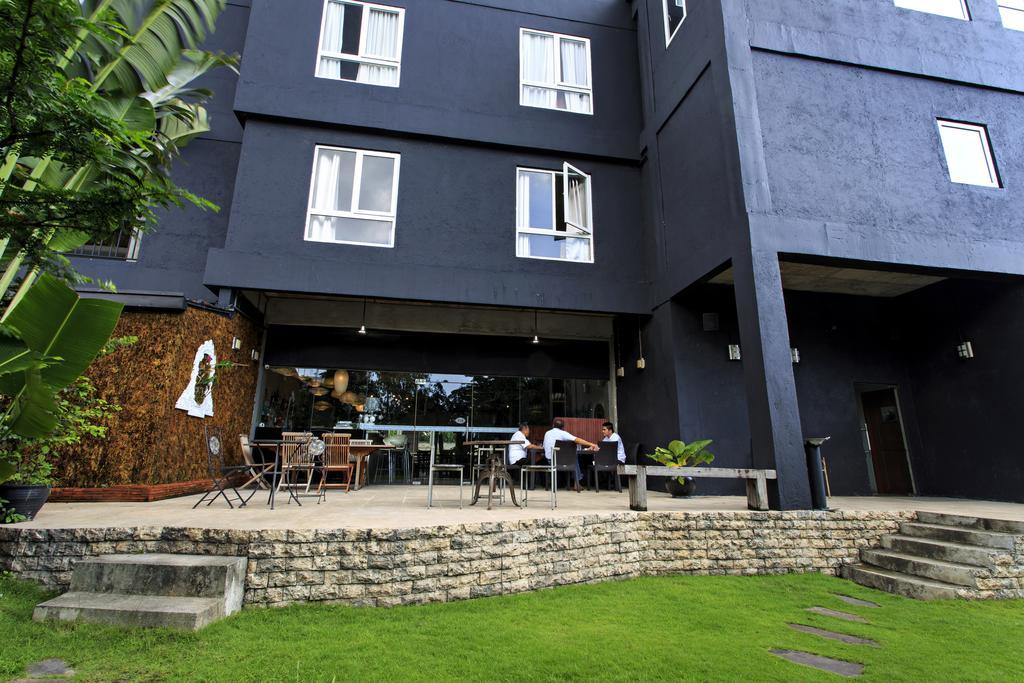 The Henry Hotel Cebu Stadt Exterior foto