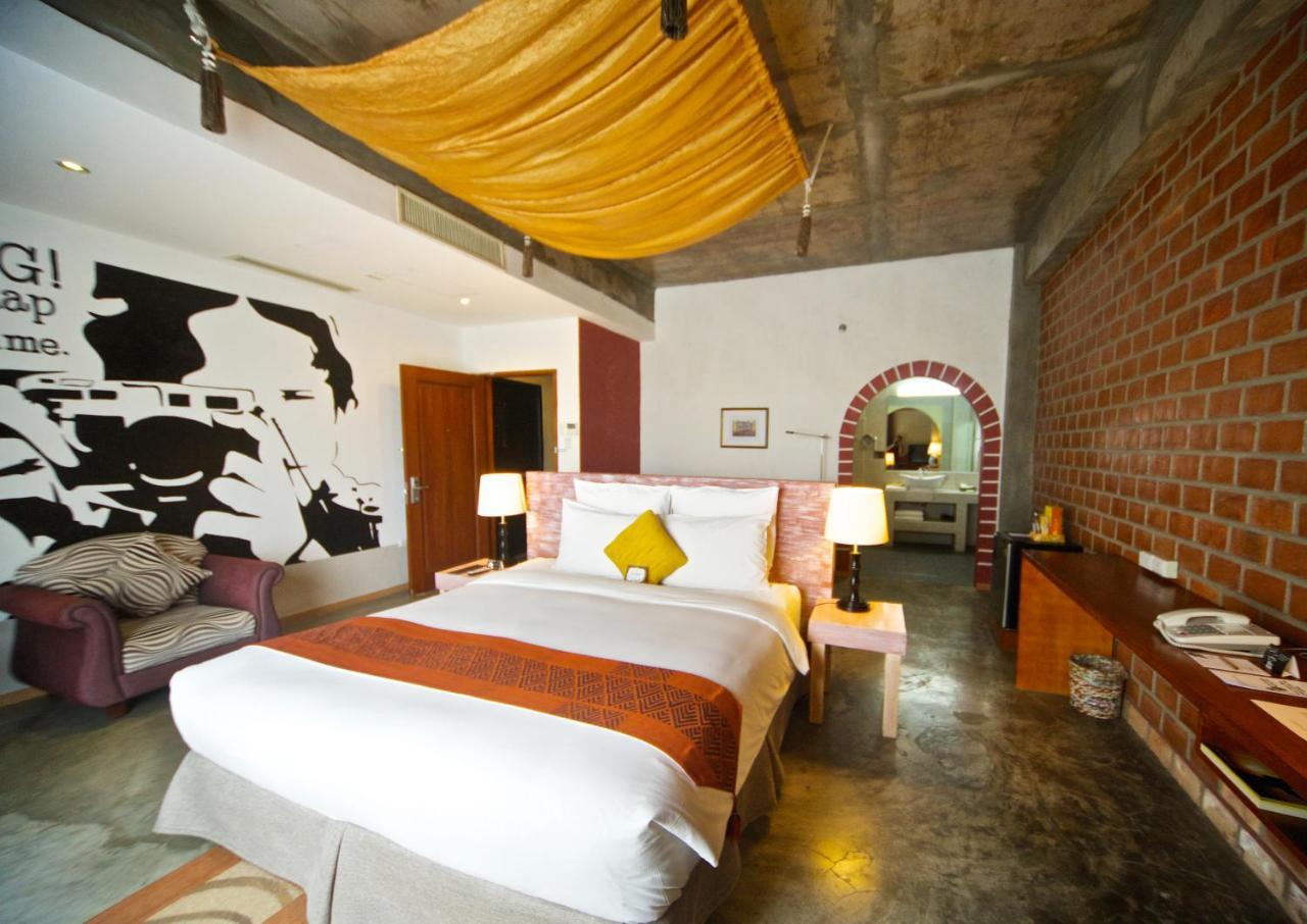 The Henry Hotel Cebu Stadt Exterior foto