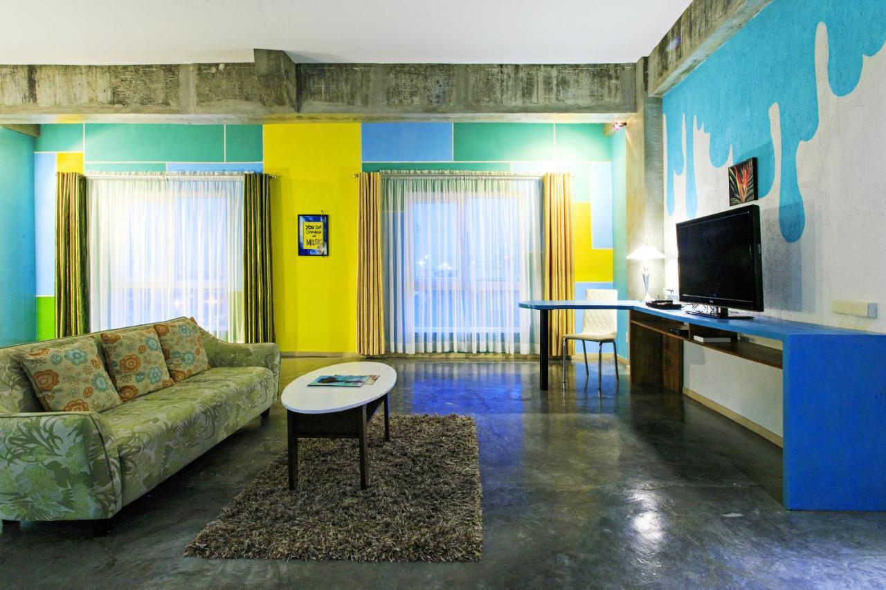 The Henry Hotel Cebu Stadt Exterior foto